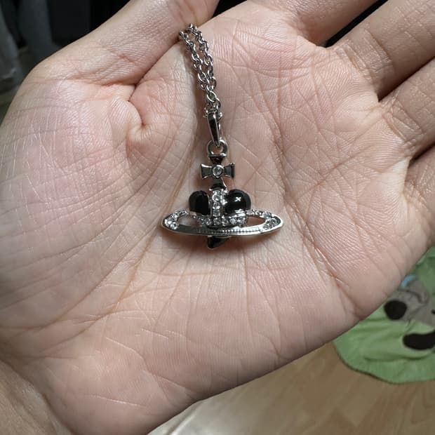 비비안웨스트우드 목걸이