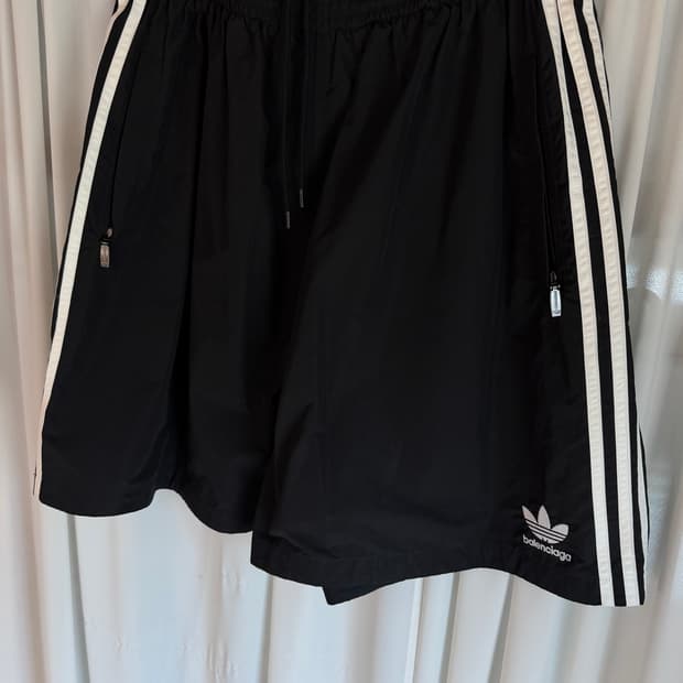 발렌시아가 adidas 퍼포먼스 포플린 쇼츠 반바지