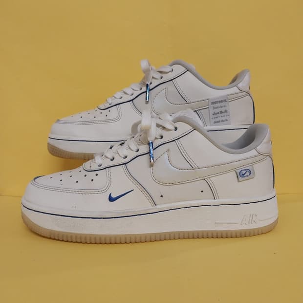 여성 나이키 에어포스1 07 LX 운동화 (240)