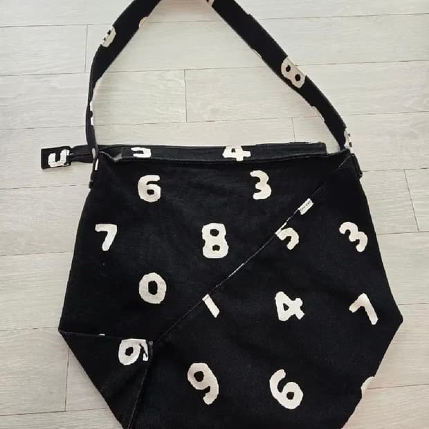 소우소우 크로스백