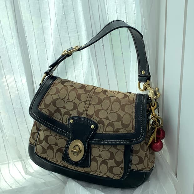 Coach 00’s 65th Lagacy Ali Shoulder Bag