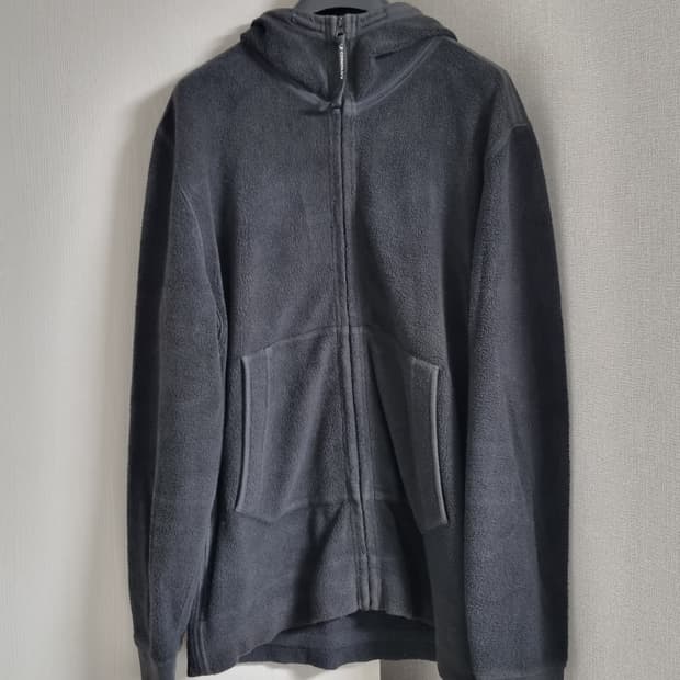 Cp컴퍼니 플리스 고글 후드집업