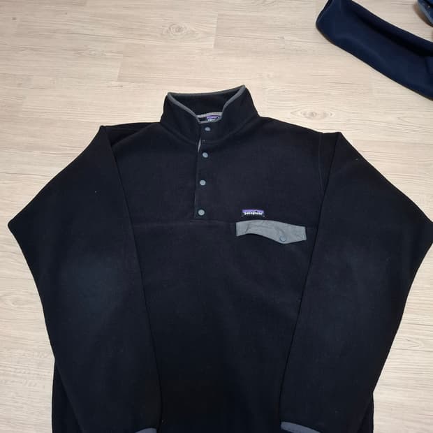 L 파타고니아 신칠라 블랙 포지그레이 플리스 풀오버