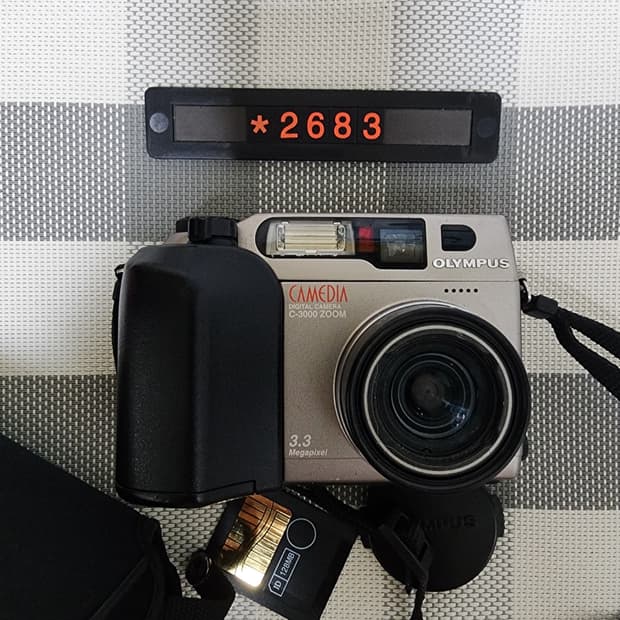 올림푸스 카메디아 C-3000 줌 디지털카메라 파우치포함