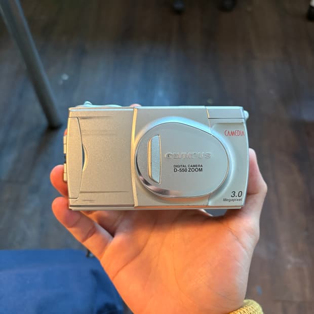 올림푸스 카메디아 d550 줌 디지털카메라
