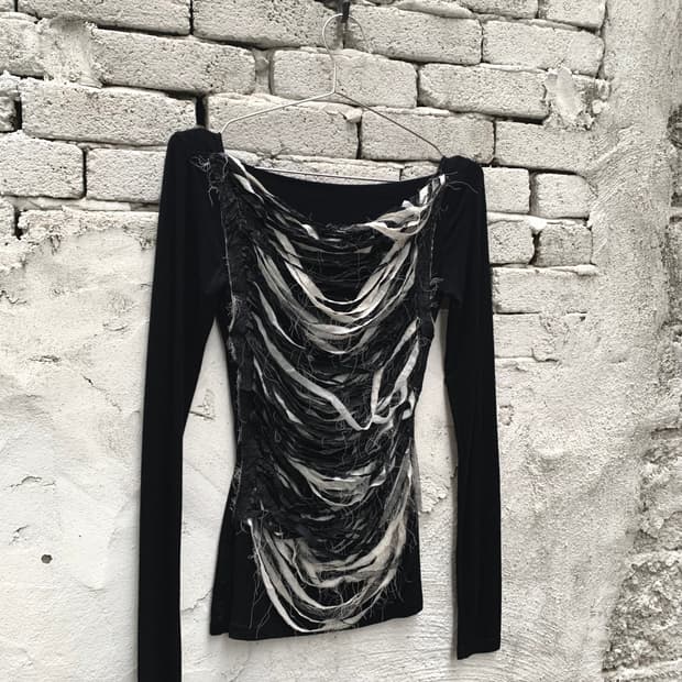 Isabel de Pedro leather strap layered 