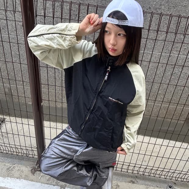 USA리 배색 바람막이