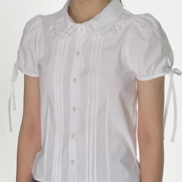 크랭크 핀턱 레이스 카라 블라우스 화이트