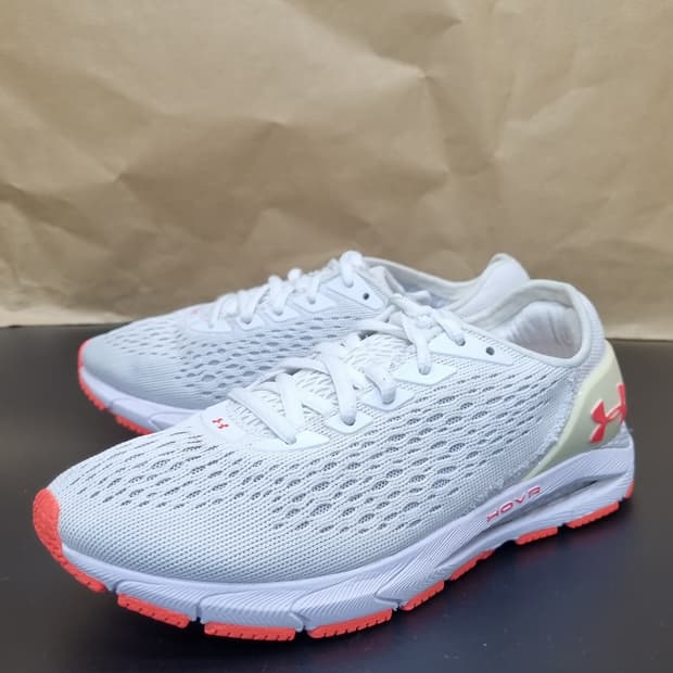 언더아머 UA 호버소닉3 런닝화235