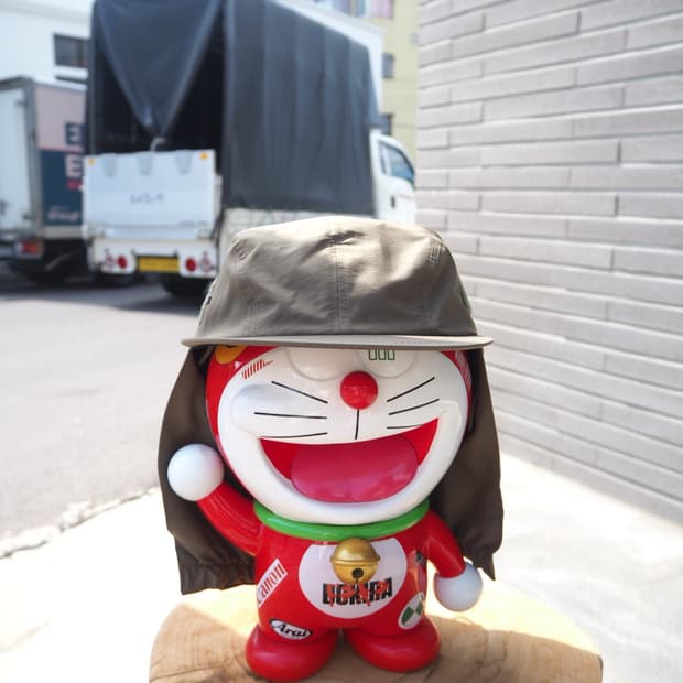 Tightbooth sunshade cap