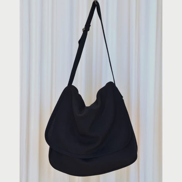 24fw 코모리 헴프 덕 숄더백 black