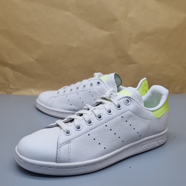 아디다스 스탠스미스 여성스니커즈235 