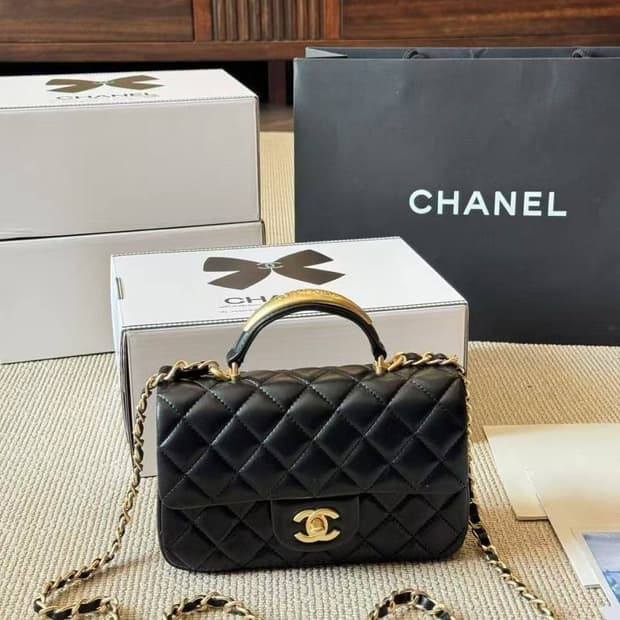 샤넬 핸들 미니 플랩 백