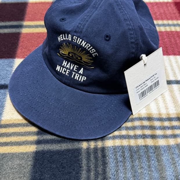 새상품) 헬로선라이즈 VTG 아치로고 캡 (다크 네이비)