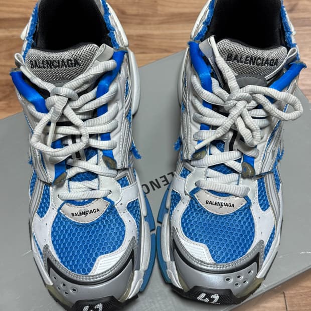 발렌시아가 뉴러너 블루 42