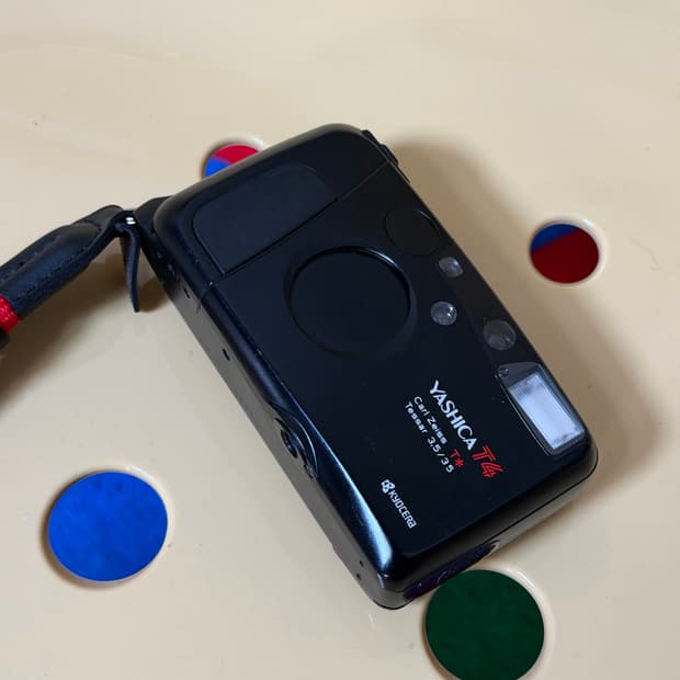 야시카 t4 (YASHICA T4) 판매합니다 필름카메라