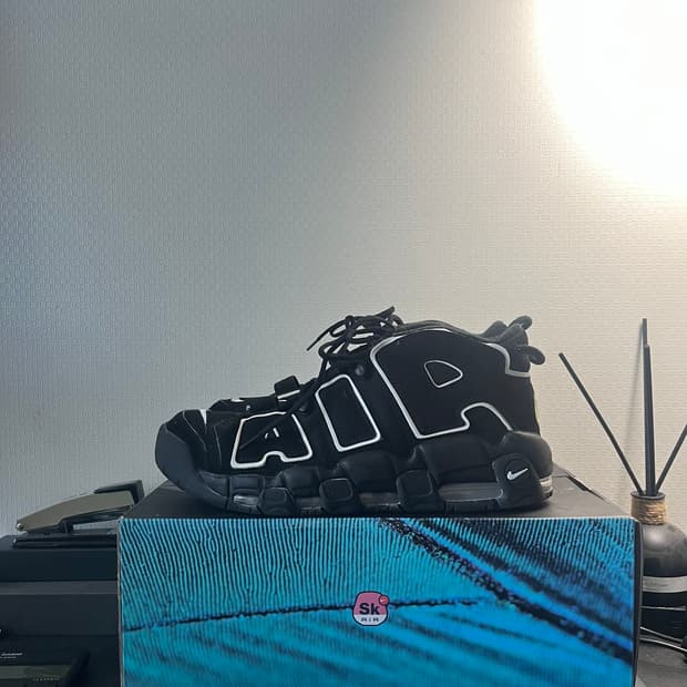 나이키 에어 모어 업템포 블랙 280mm