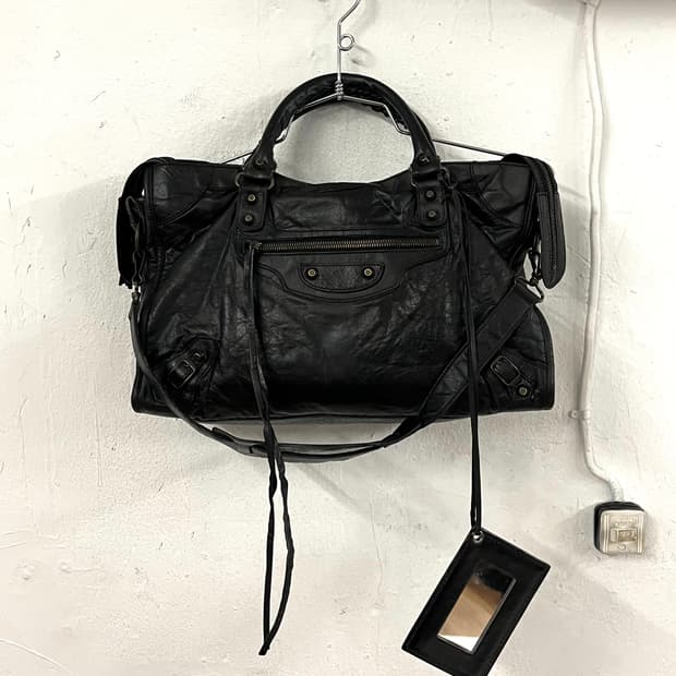 발렌시아가 클래식 시티 모터백