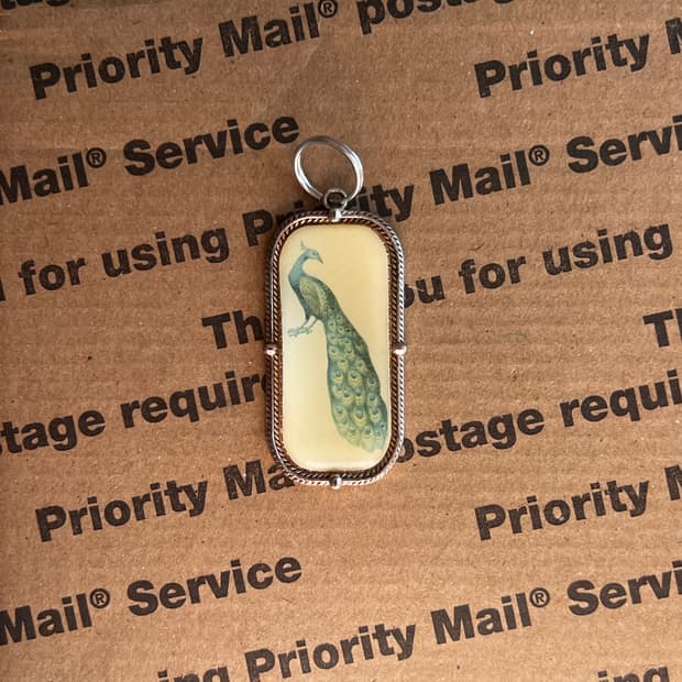 90s vtg Peacock Keyring