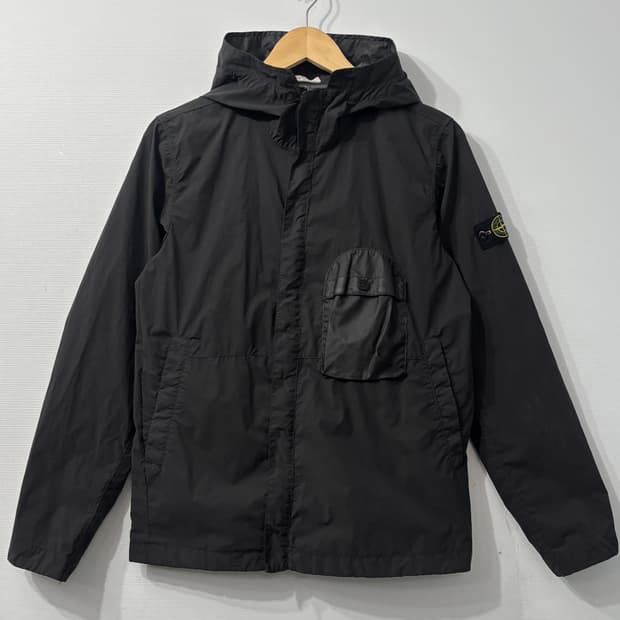 정품 스톤아일랜드 크링클랩스 멤브라나 바람막이 95