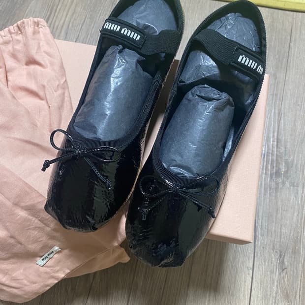 미우미우 발레리나 39 사이즈(새상품)