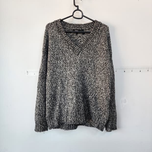 Theory 띠어리 브이넥 니트 스웨터