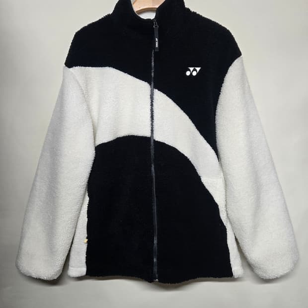 요넥스 블랙/화이트 플리스 자켓 105