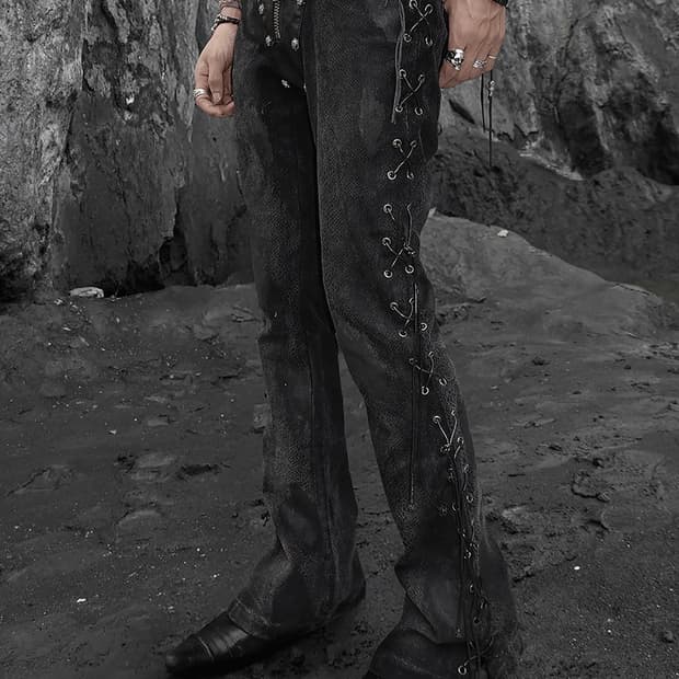 The space between US flared lace jeans