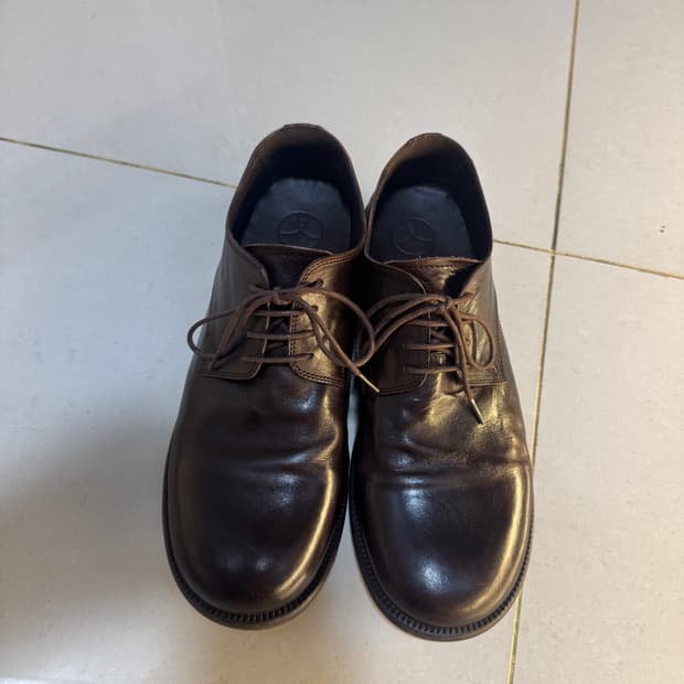 홀리 홀스하이드 컴포트 더비 슈즈 브라운 구두 285사이즈 판매