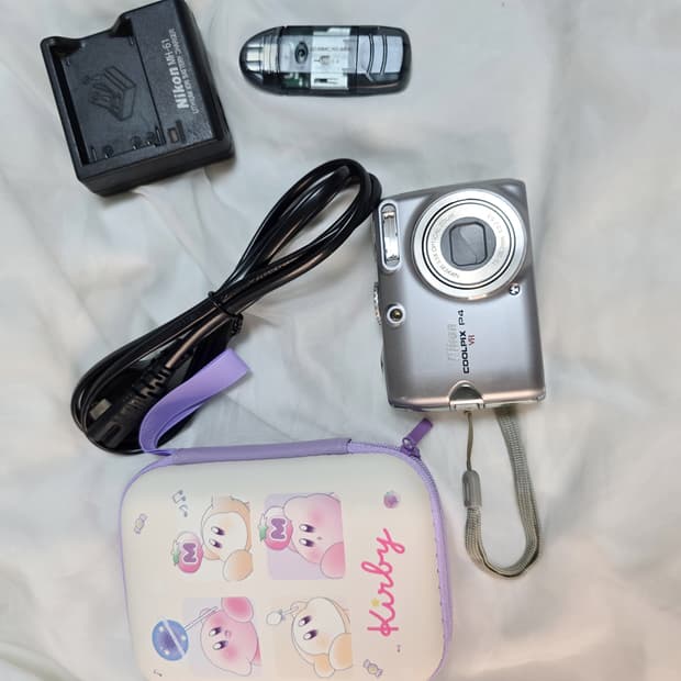 니콘 쿨픽스 coolpix P4 디카