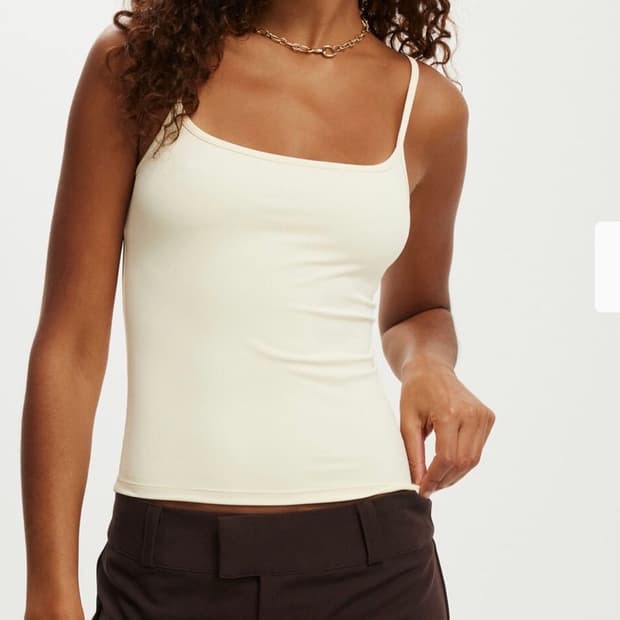 Cotton on hold me cami 홀드미 나시 바닐라글로우 xs