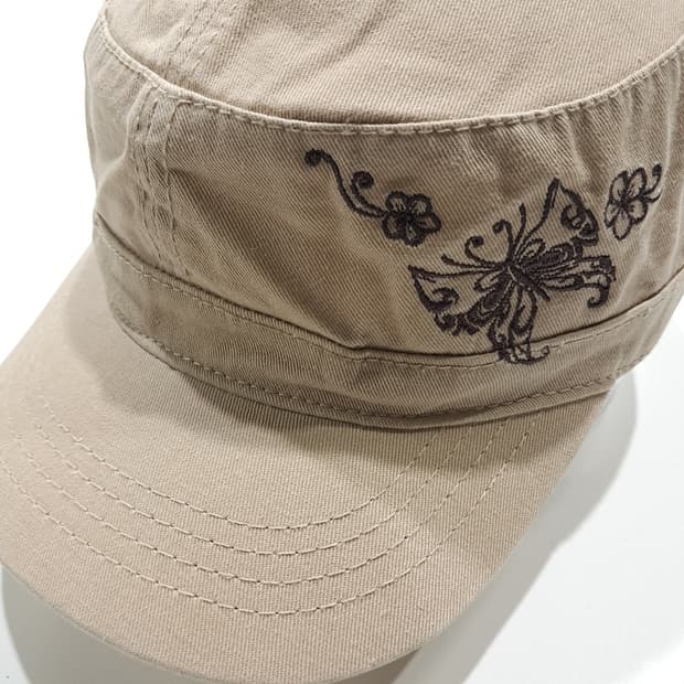 오토 컬렉션 베이지 나비 자수 밀리터리캡 모자 P2080