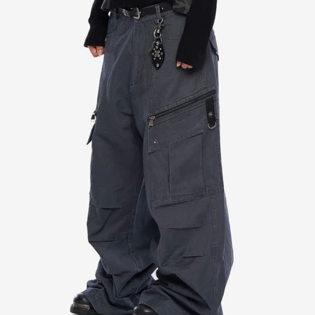아캄 Knee Pin-Tuck Zippered Cargo Pants