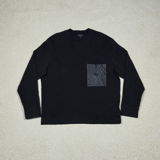 [코스] 리얼 레더 포켓 맨투맨 | 00281