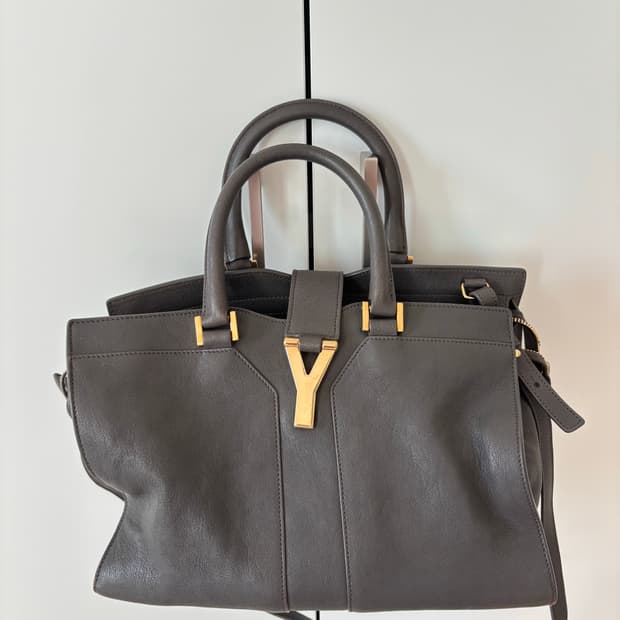 입생로랑 카바시크 가죽 토트백