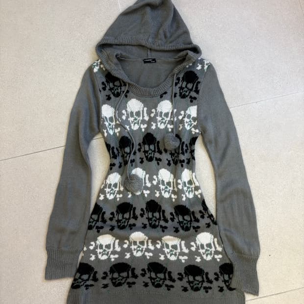 스컬 니트 후드 원피스