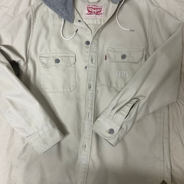 LEVI’S HOODED JACKSON OVERSHIRT