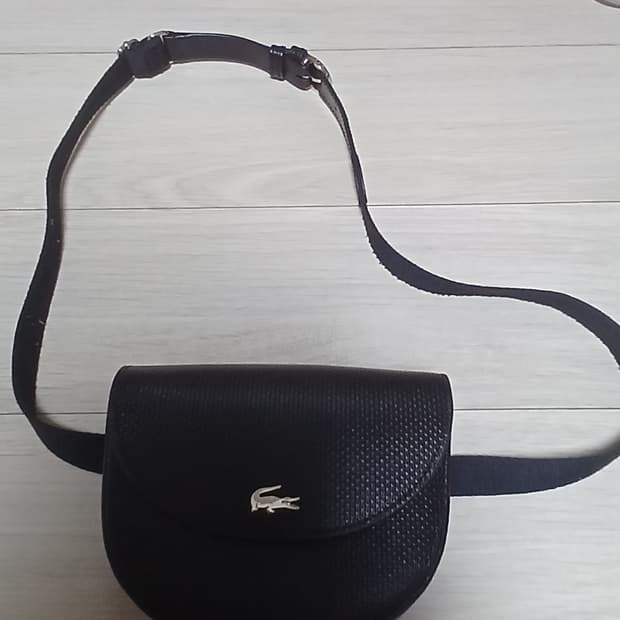 라코스테 피케 가죽 웨이스트백 또는 크로스바디 백 