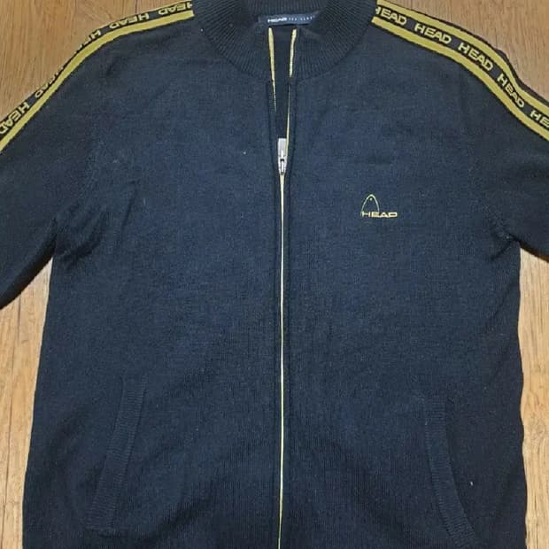 헤드 운동복 니트 집업 90 사이즈입니다
