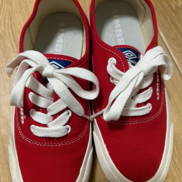 엄브로 스니커즈 운동화