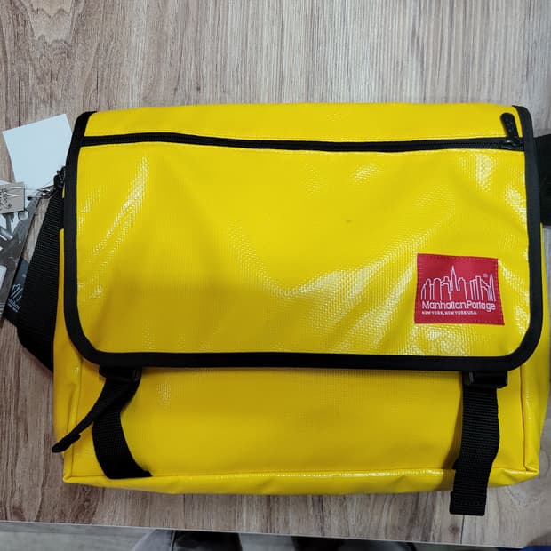 Manhattan portage 맨하탄포티지 메신저백 (미사용)
