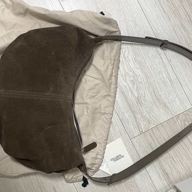 낫띵리튼 크로스백 