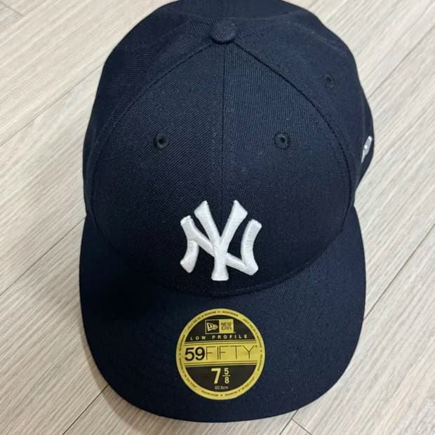 뉴에라 로우 프로파일 7 5/8사이즈