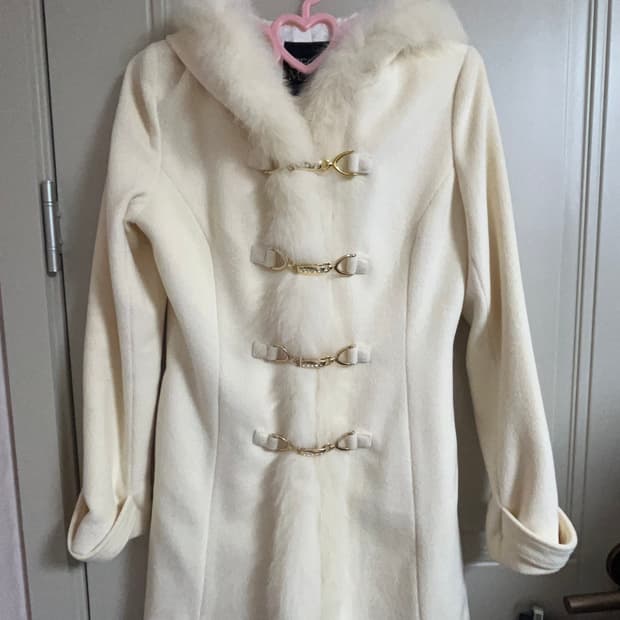 세실맥비 퍼코트 아이보리