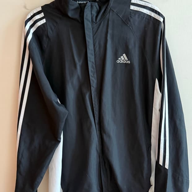 아디다스 바람막이 105