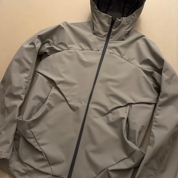 3) Hyein seo shell jacket 