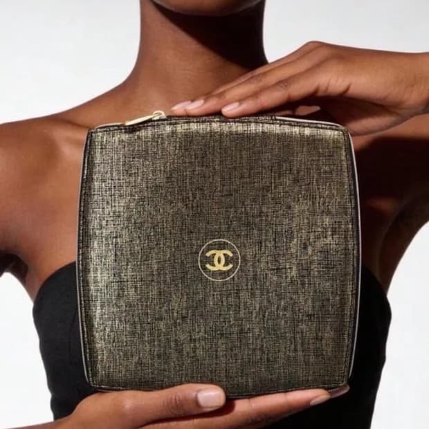 샤넬뷰티 수블리마지 골드 파우치 풀박스 기프트