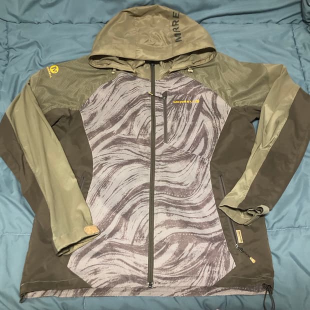 고프코어 머렐 바람막이 