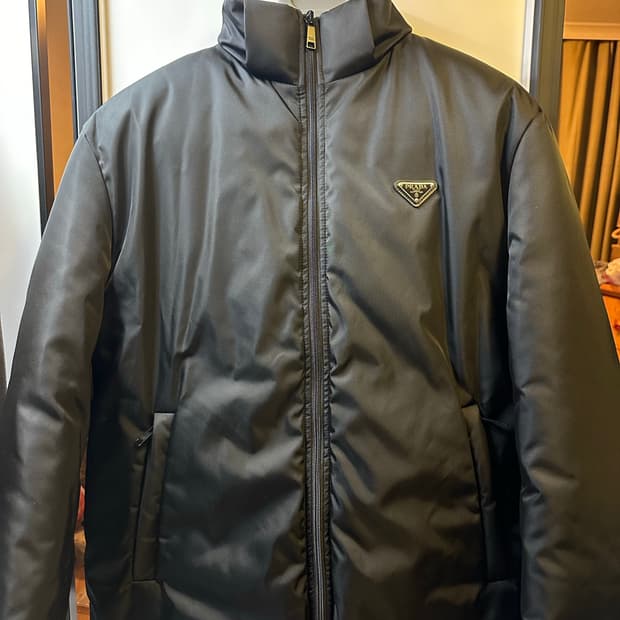 프라다 리버서블 패딩 s