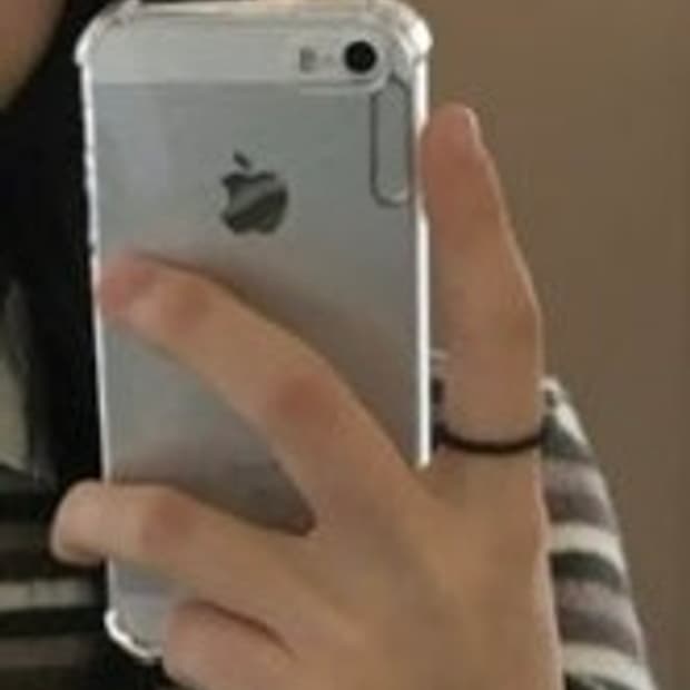 아이폰 se1 실버 32gb 판매합니다